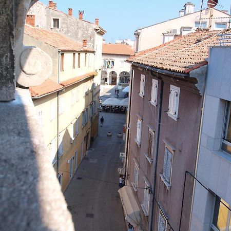 Studio On Main Pedestrian Street Pula Quarto foto