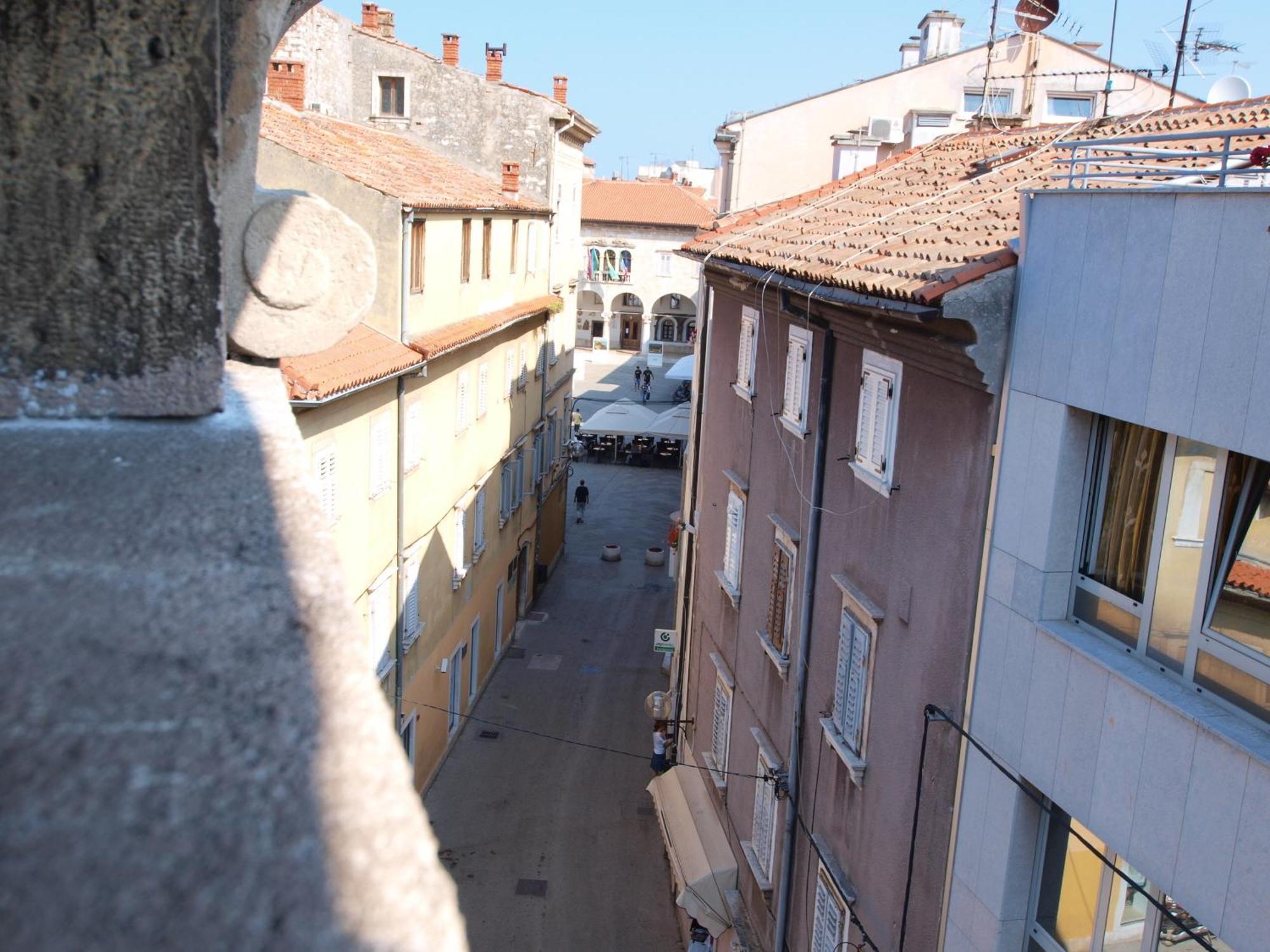 Studio On Main Pedestrian Street Pula Quarto foto